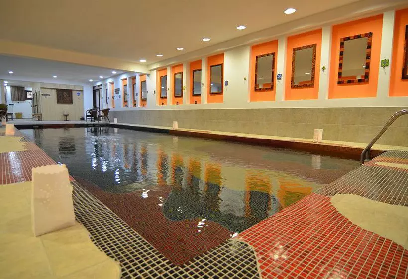 酒店 Latchi Family Resort