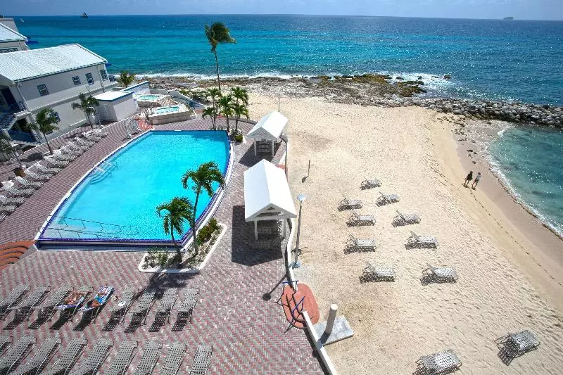 هتل Hilton Vacation Club Flamingo Beach St. Maarten