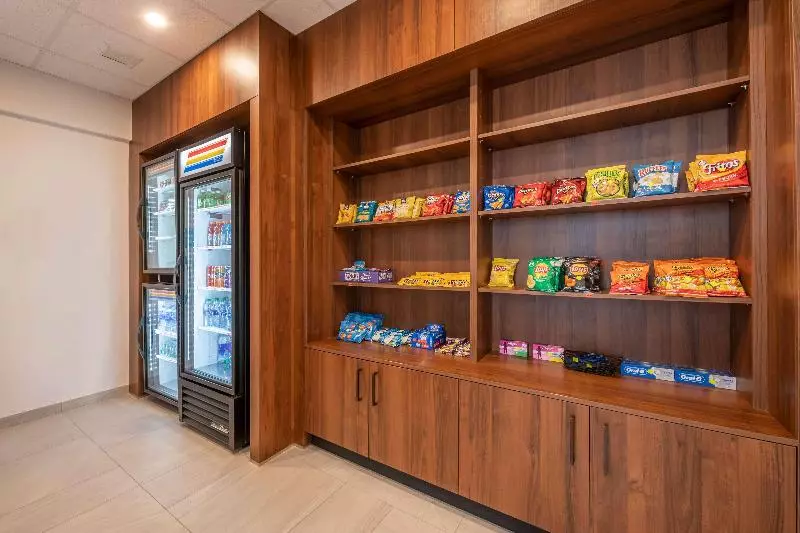 هتل Hilton Vacation Club Flamingo Beach St. Maarten