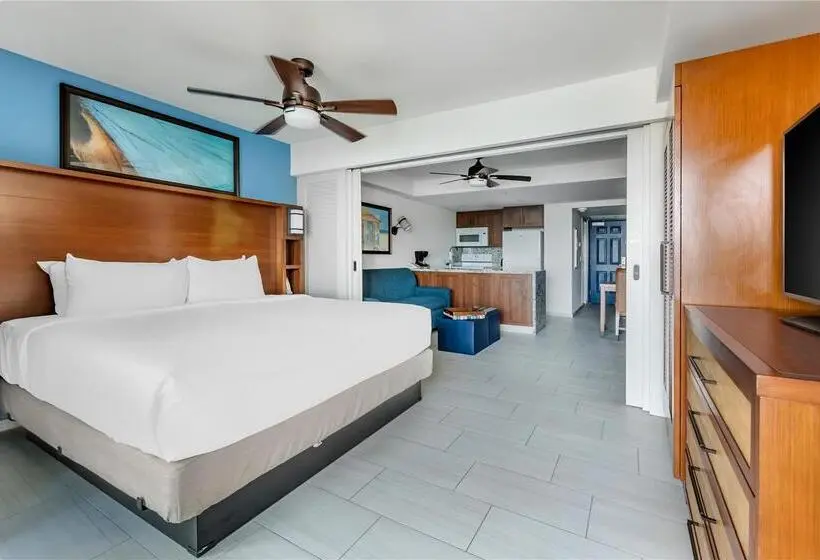 هتل Hilton Vacation Club Flamingo Beach St. Maarten
