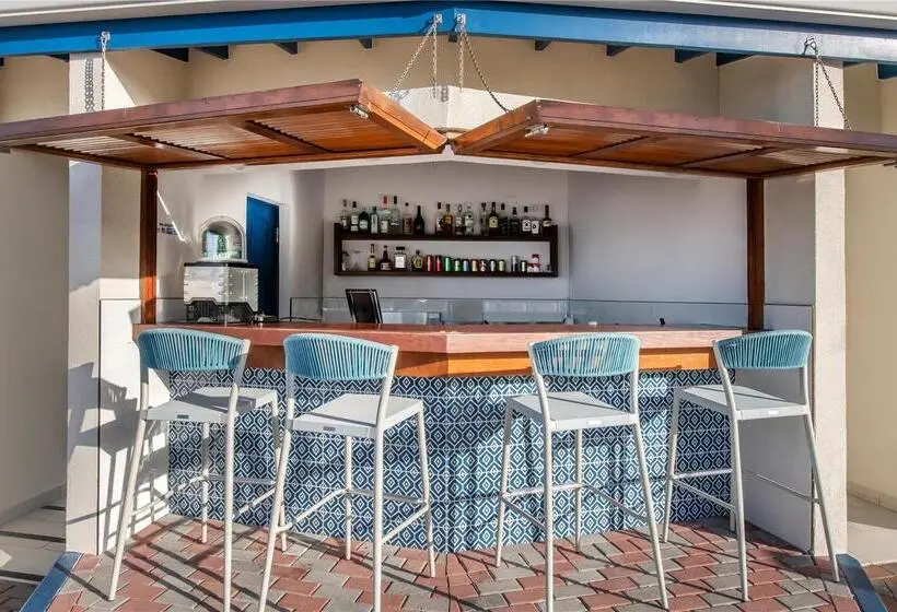هتل Hilton Vacation Club Flamingo Beach St. Maarten