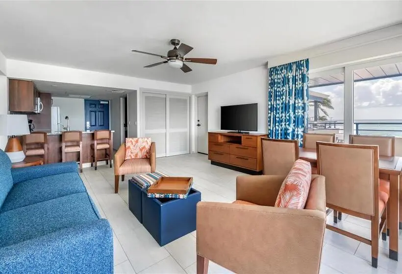 هتل Hilton Vacation Club Flamingo Beach St. Maarten