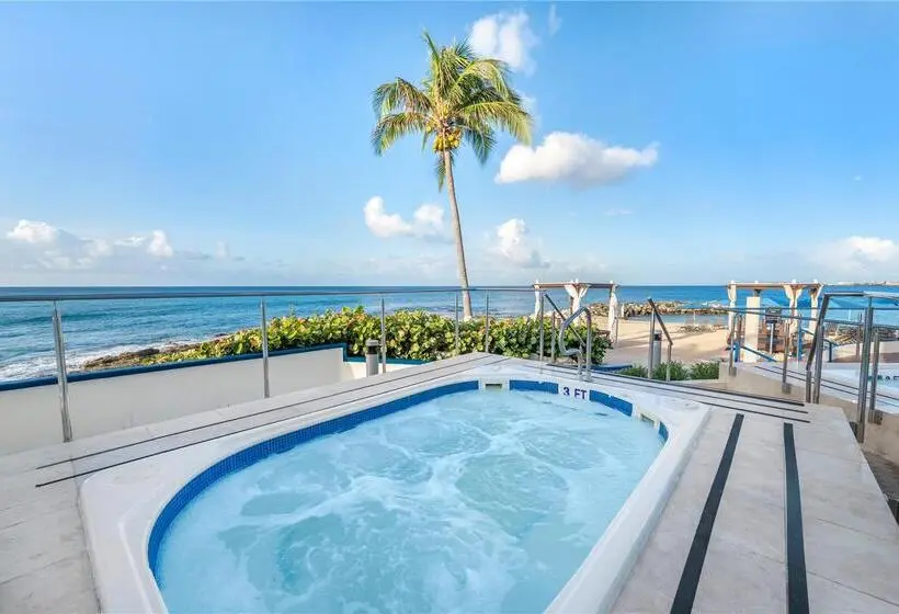 هتل Hilton Vacation Club Flamingo Beach St. Maarten