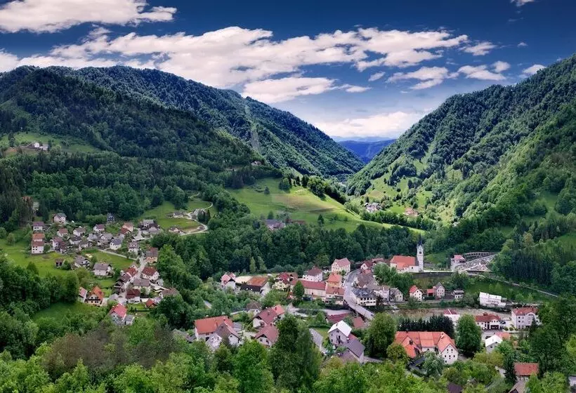 هتل Kendov Dvorec