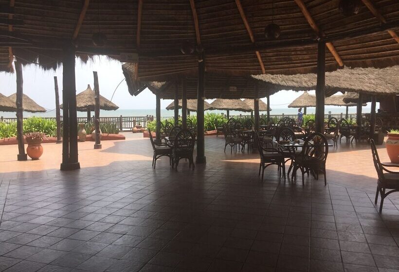 ホテル La Palm Royal Beach