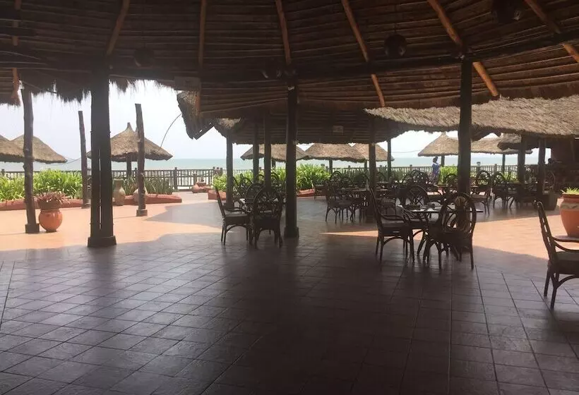 בית מלון כפרי La Palm Royal Beach