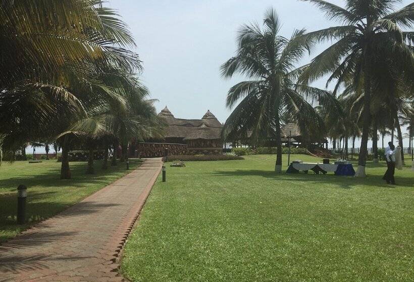 ホテル La Palm Royal Beach