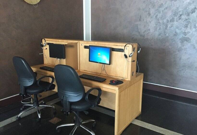 ホテル La Palm Royal Beach