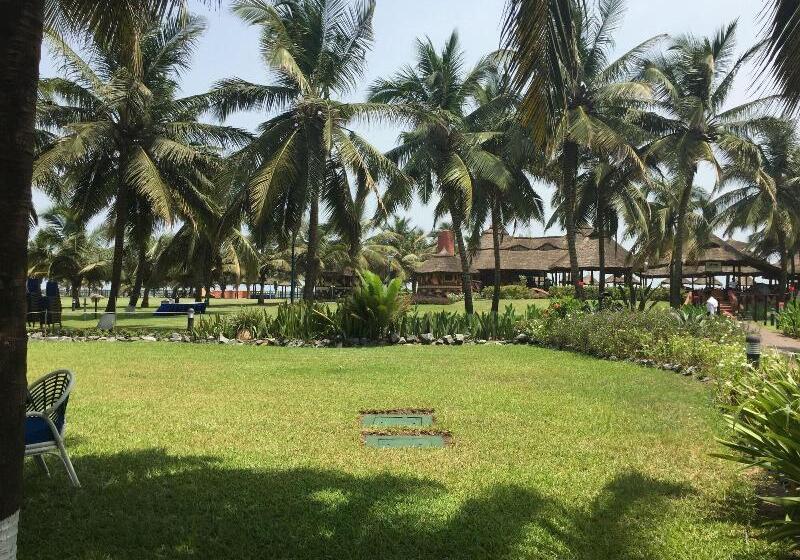 ホテル La Palm Royal Beach