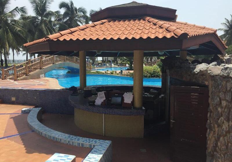 ホテル La Palm Royal Beach