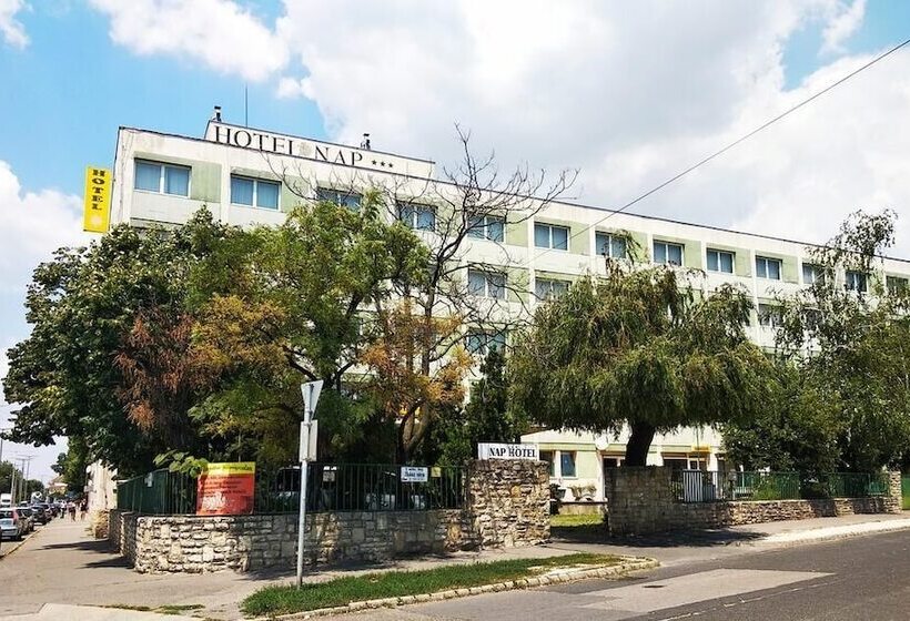 فندق Nap