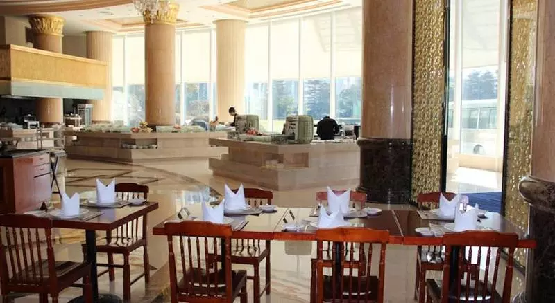 호텔 Oriental Riverside Bund View