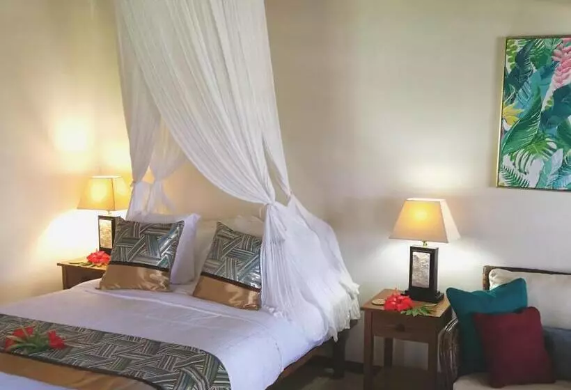 هتل Poppy S On The Lagoon