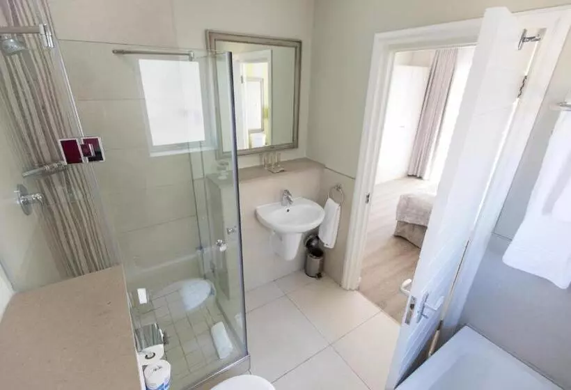 Protea Hotel By Marriott Stellenbosch & Conference Centre