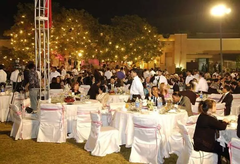 فندق Tivoli Garden Resort