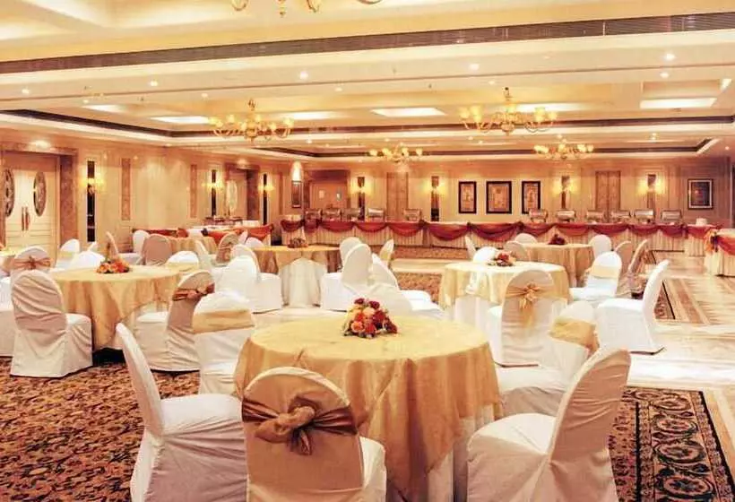 فندق Tivoli Garden Resort