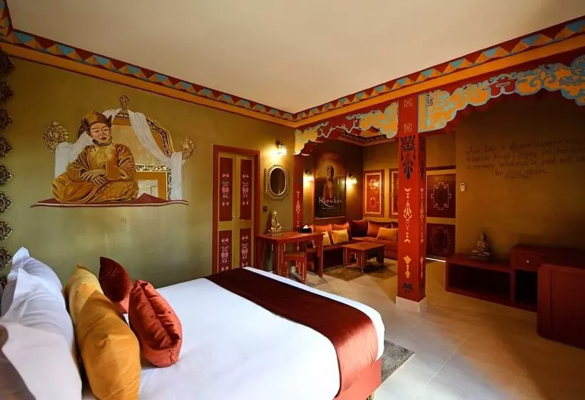 Oscar Hotel by Atlas Studios