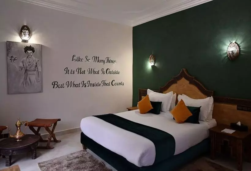 Oscar Hotel by Atlas Studios