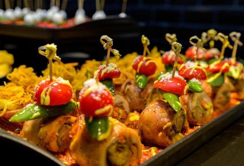 The Palace Hotel, Sunny Day