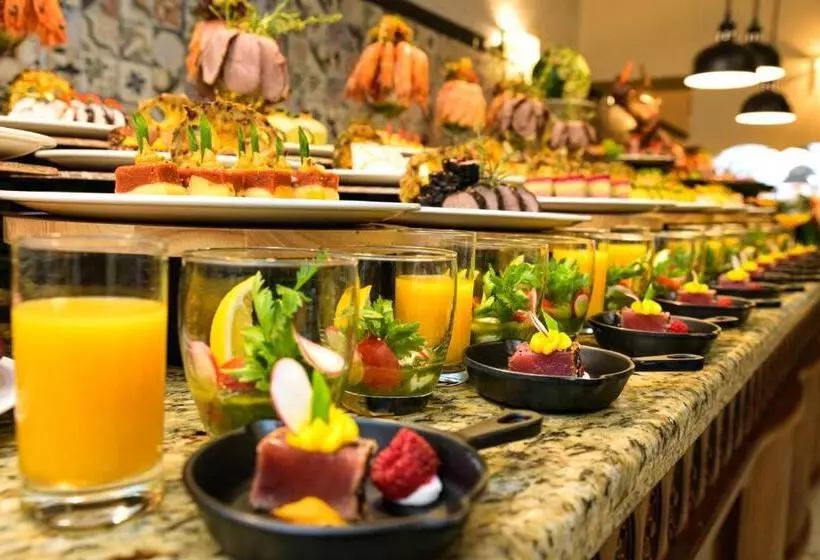 The Palace Hotel, Sunny Day