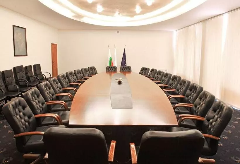 The Palace Hotel, Sunny Day