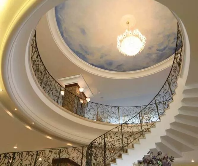 The Palace Hotel, Sunny Day