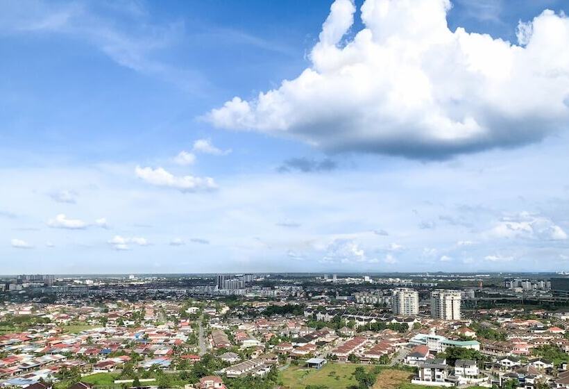 Luco Apartments At Imperial Suites