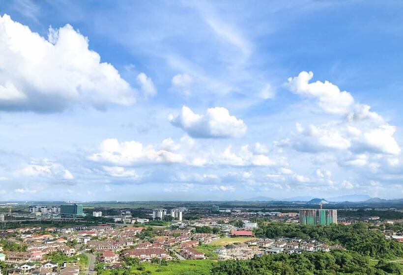 Luco Apartments At Imperial Suites