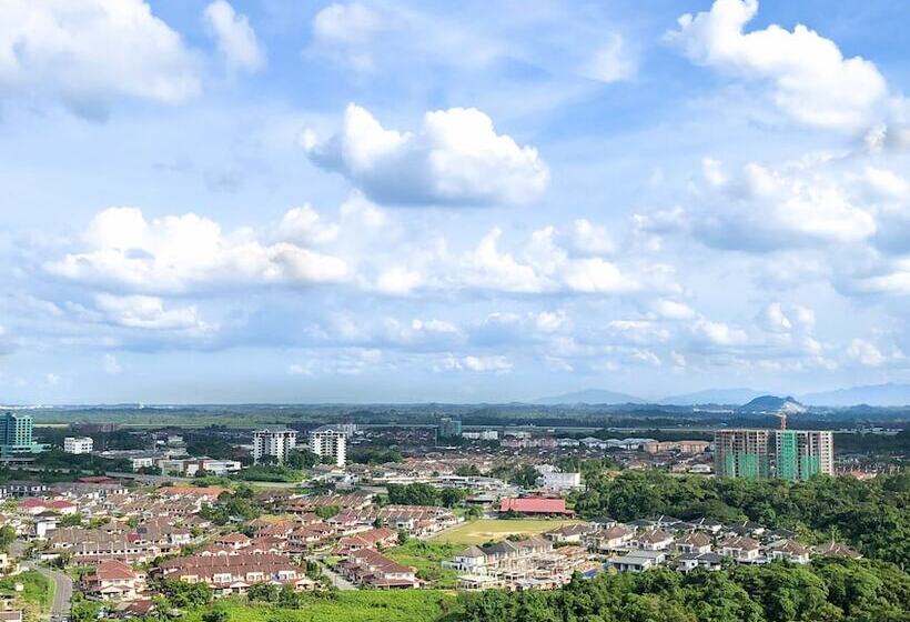 Luco Apartments At Imperial Suites