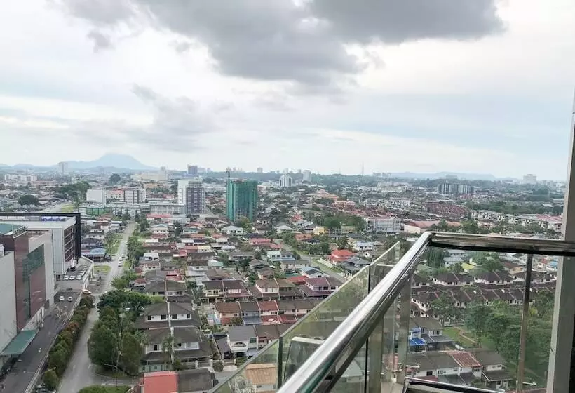 Luco Apartments At Imperial Suites