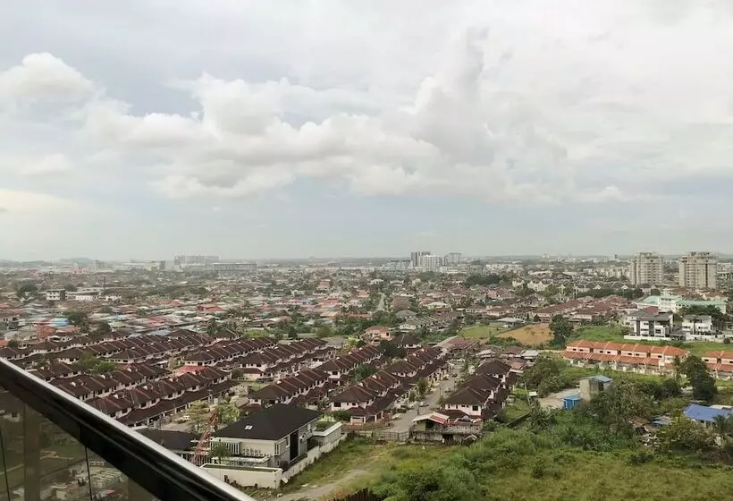 Luco Apartments At Imperial Suites