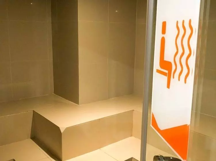 Luco Apartments At Imperial Suites