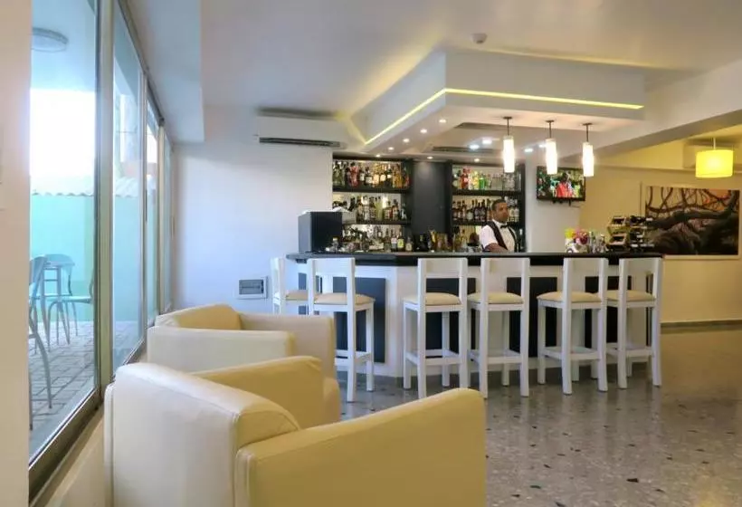 ホテル Plus Vedado 500