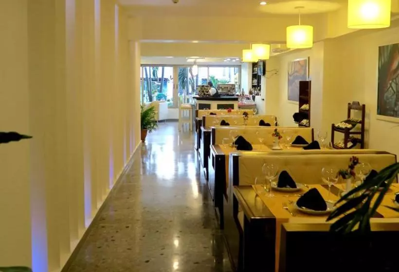 ホテル Plus Vedado 500