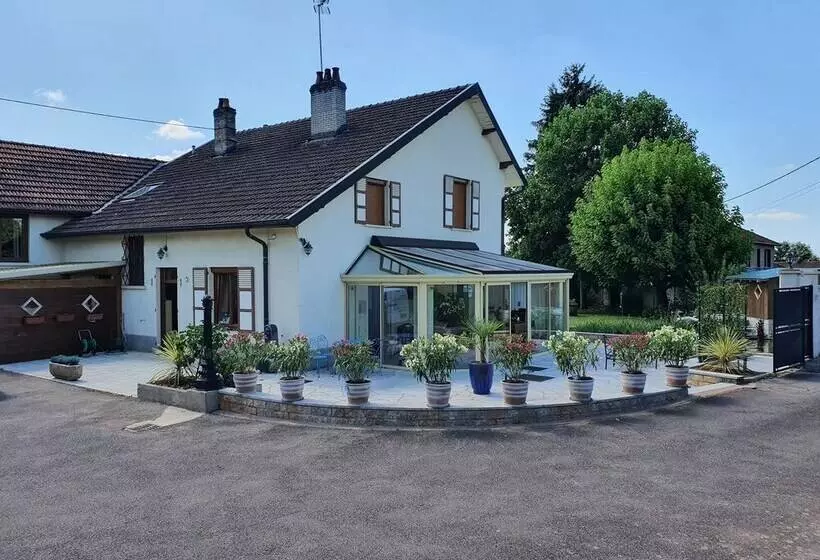 Aamiaismajoitus (B&B) Au Bon Vivant