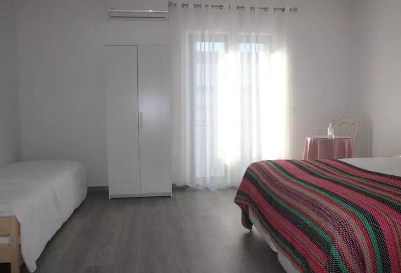 Aamiaismajoitus (B&B) Raiz Alentejana