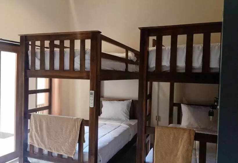Happy Penida Hostel 2