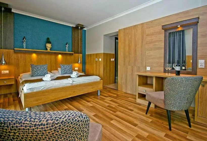 Boutique Hotel Divina