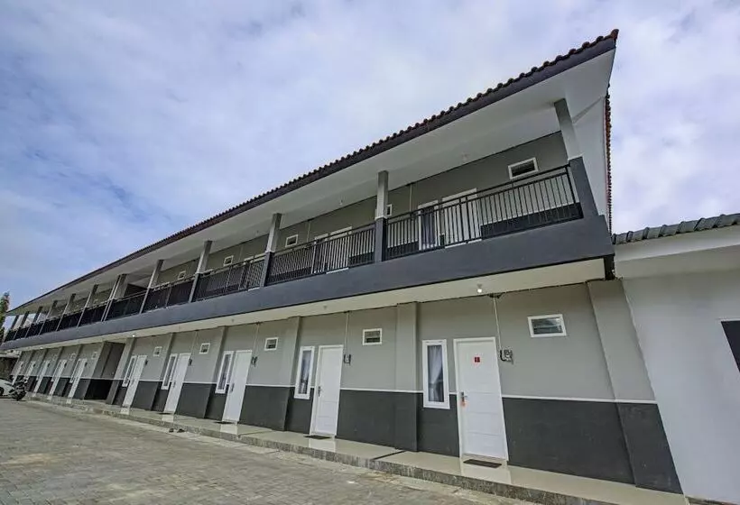 Hotel Oyo 3841 Wisma 25