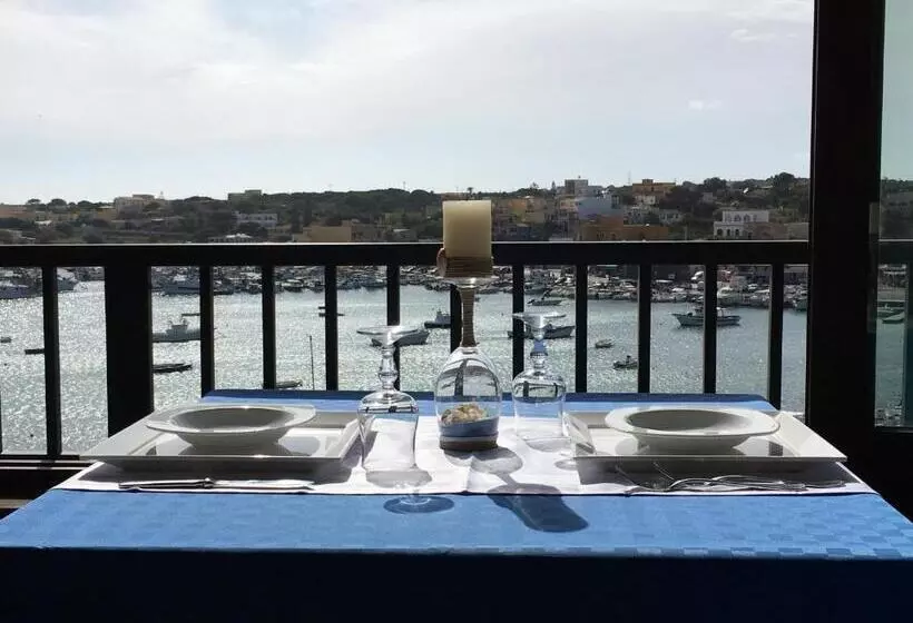 ペンション Il Veliero Blu Camere Sul Porto