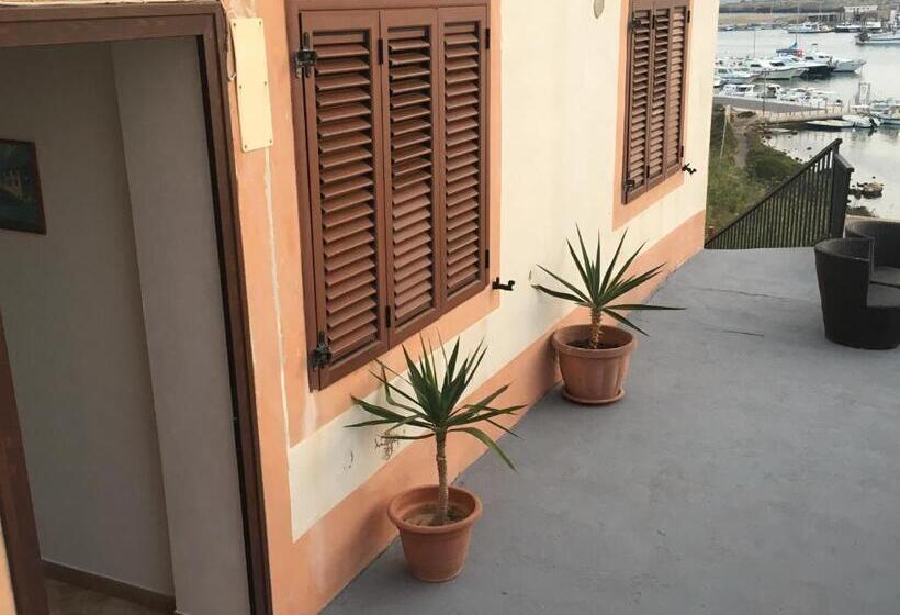 펜션 Il Veliero Blu Camere Sul Porto