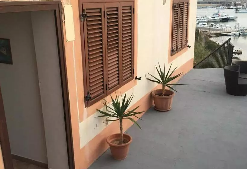 ペンション Il Veliero Blu Camere Sul Porto