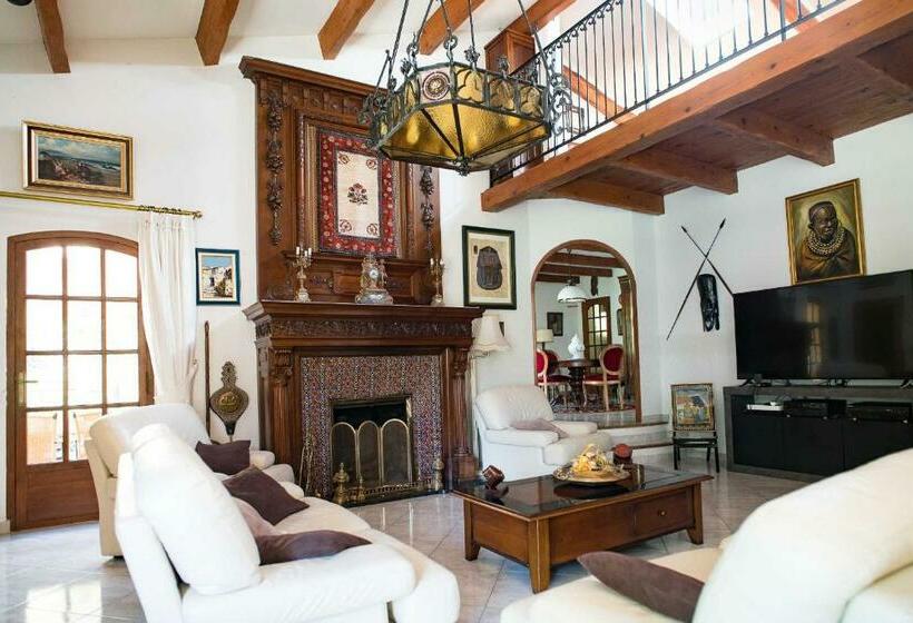 بنسيون Mas Des Sentes