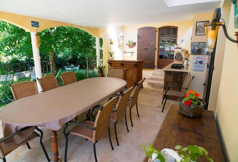 بنسيون Mas Des Sentes