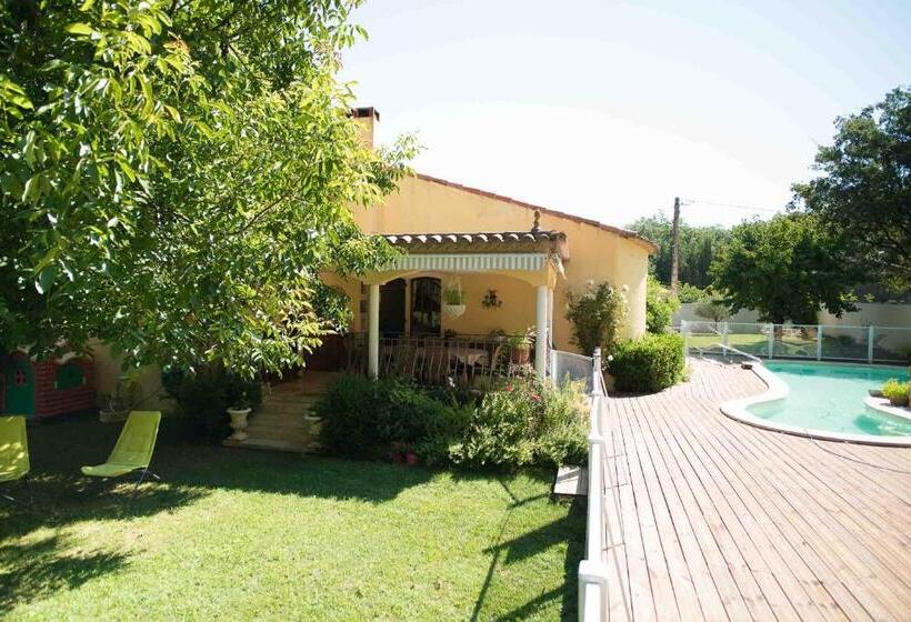 بنسيون Mas Des Sentes