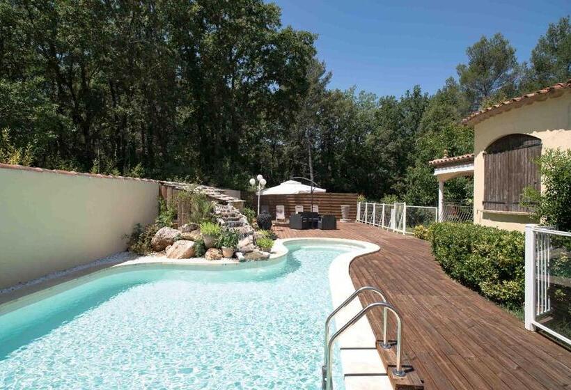 بنسيون Mas Des Sentes