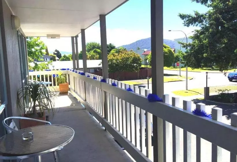 Accolade Lodge Motel