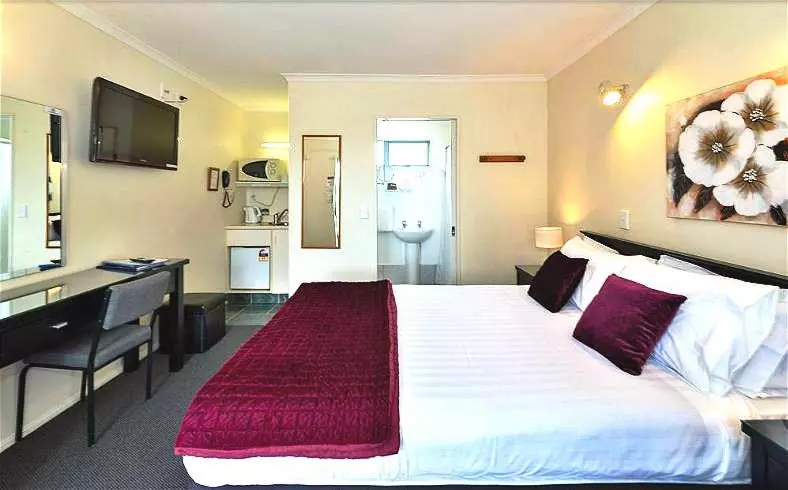 Accolade Lodge Motel