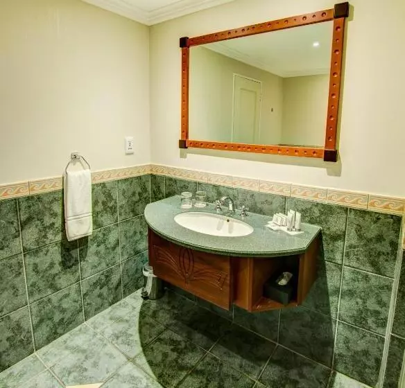 Courtyard Hotel Gqeberha