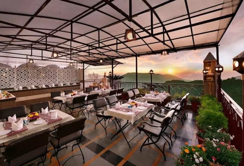 Отель Ashiana Clarks Inn Shimla